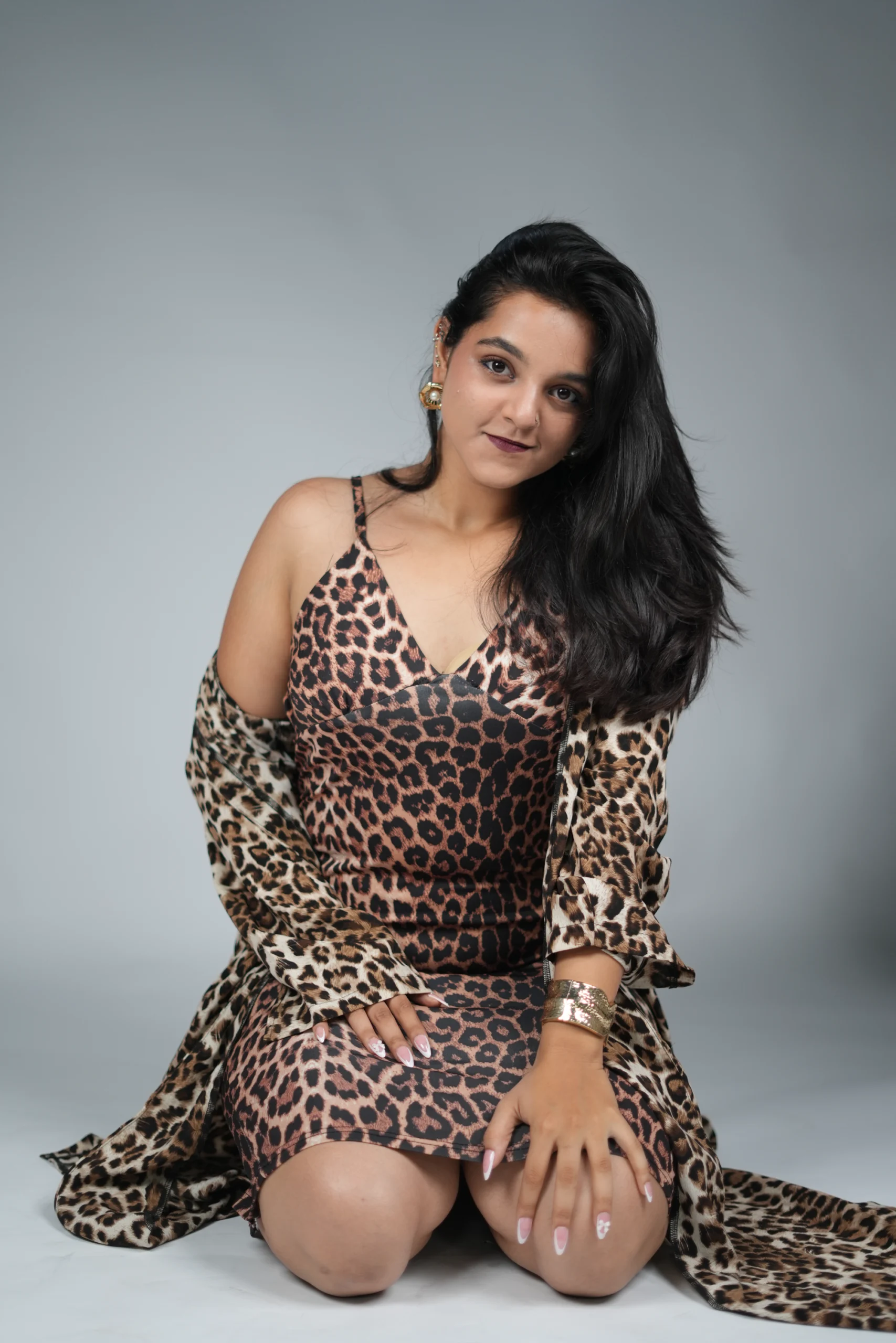 Female event anchor Tushti Galhotra on stage